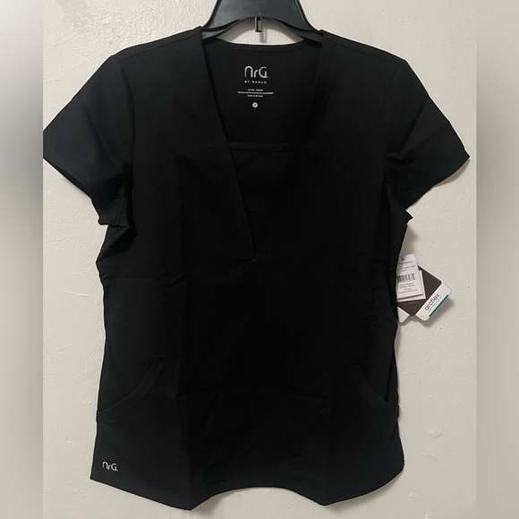 NrG by Barco womens Medium solid black nurse scrub top 2 pocket mock V front NWT - Picture 1 of 4